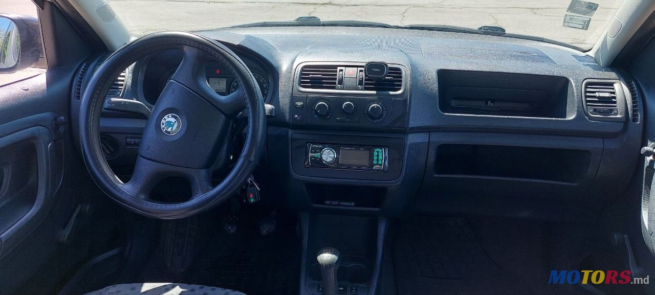 2009' Skoda Roomster photo #4