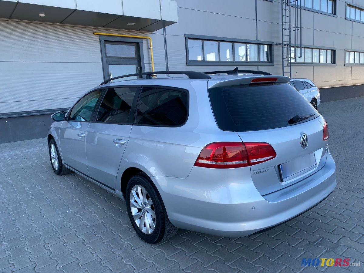 2012' Volkswagen Passat photo #4