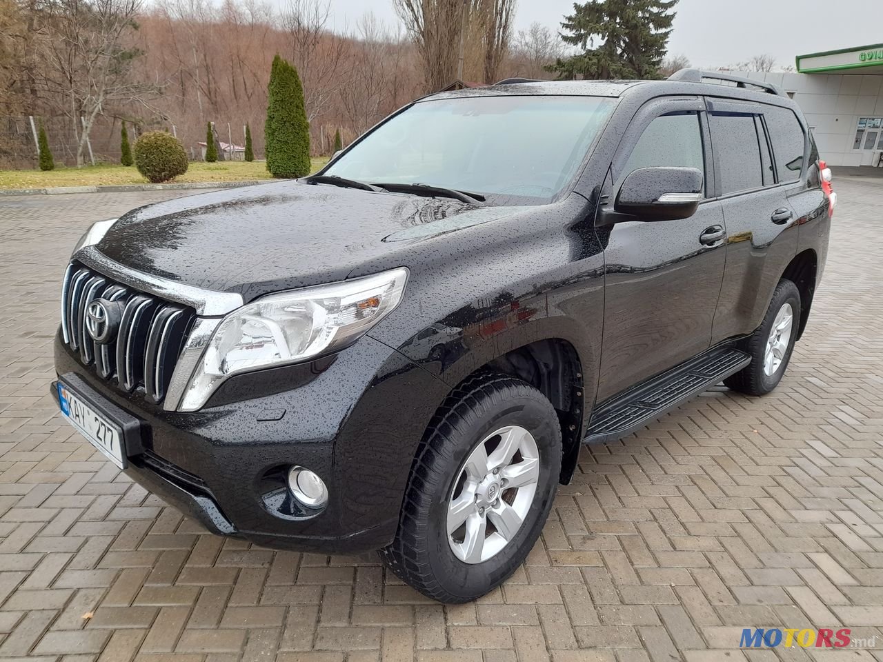 2013' Toyota Land Cruiser Prado photo #3