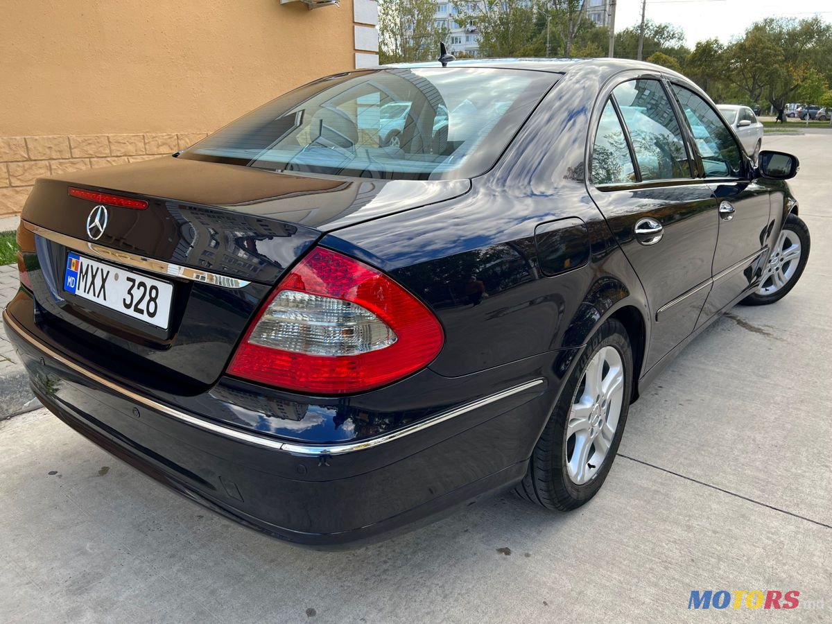2008' Mercedes-Benz E Класс photo #3