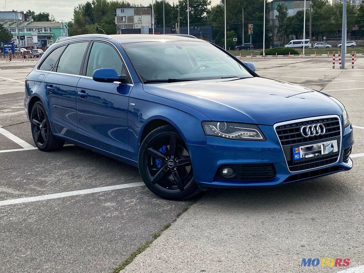 2010' Audi A4 photo #2