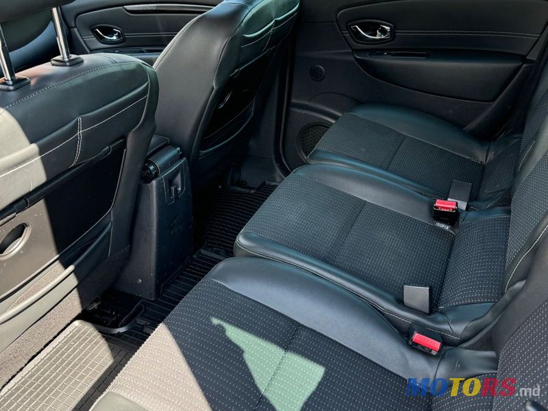 2012' Renault Grand Scenic photo #6