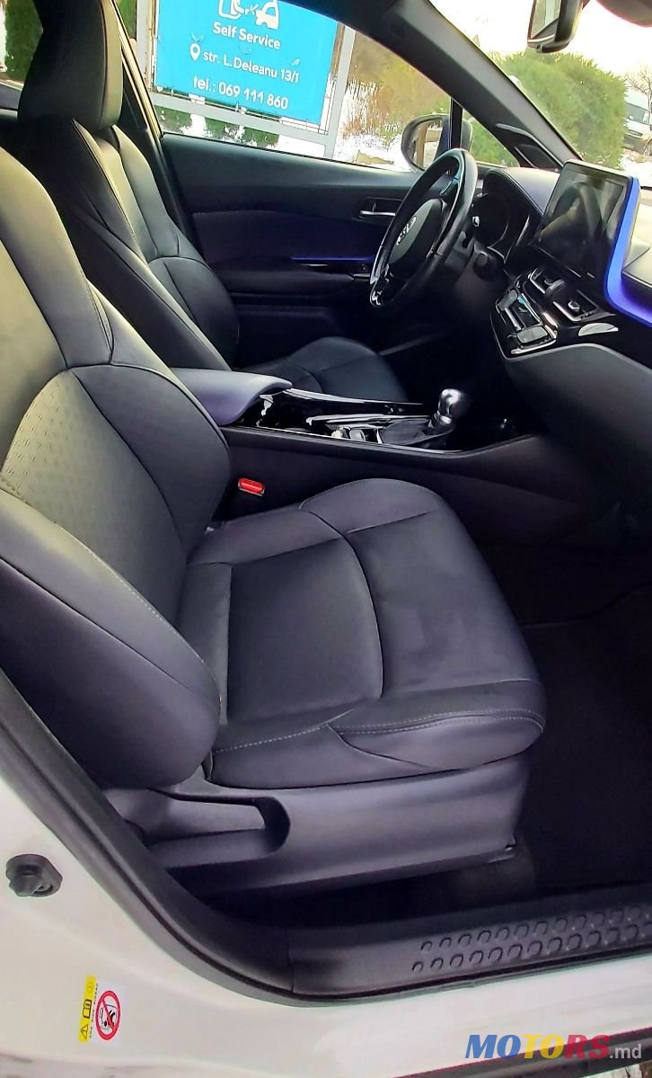 2018' Toyota C-HR photo #4