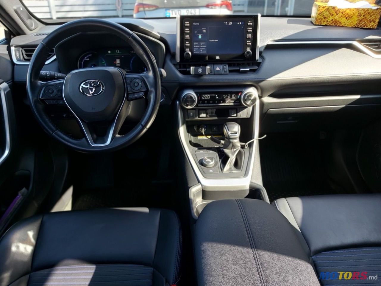 2020' Toyota RAV4 photo #5