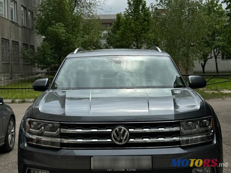 2018' Volkswagen Atlas photo #2