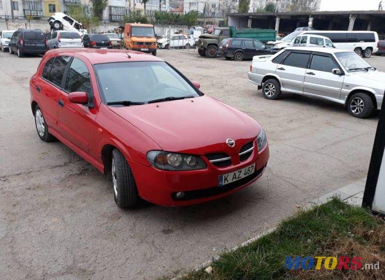 2005' Nissan Almera photo #2