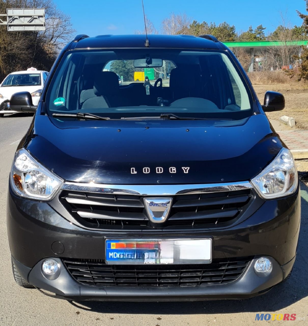 2013' Dacia Lodgy photo #1