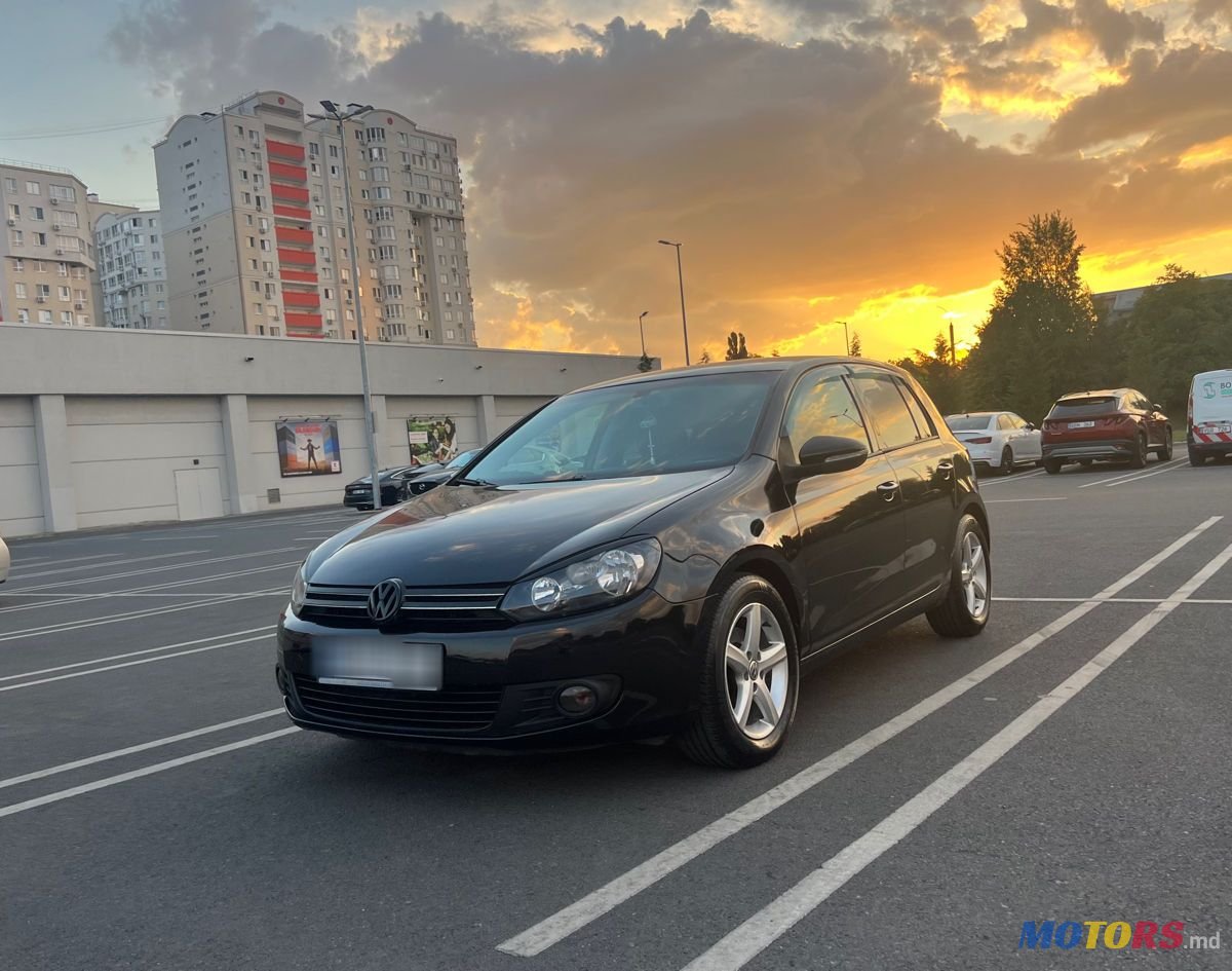 2010' Volkswagen Golf photo #1