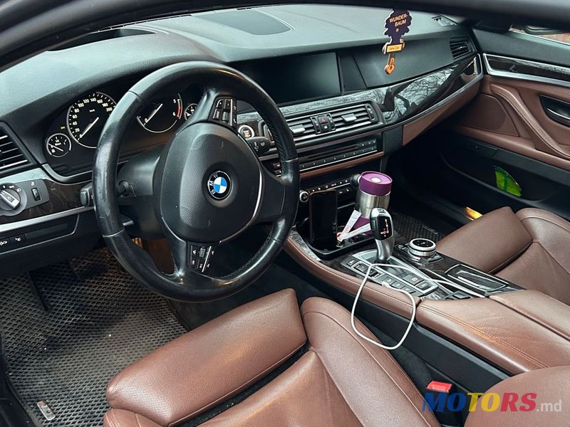 2012' BMW 5 Series photo #2