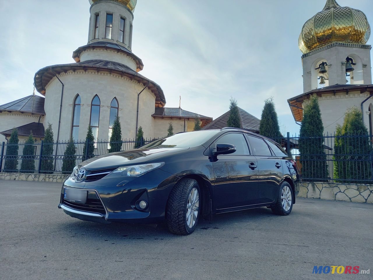 2014' Toyota Auris photo #1