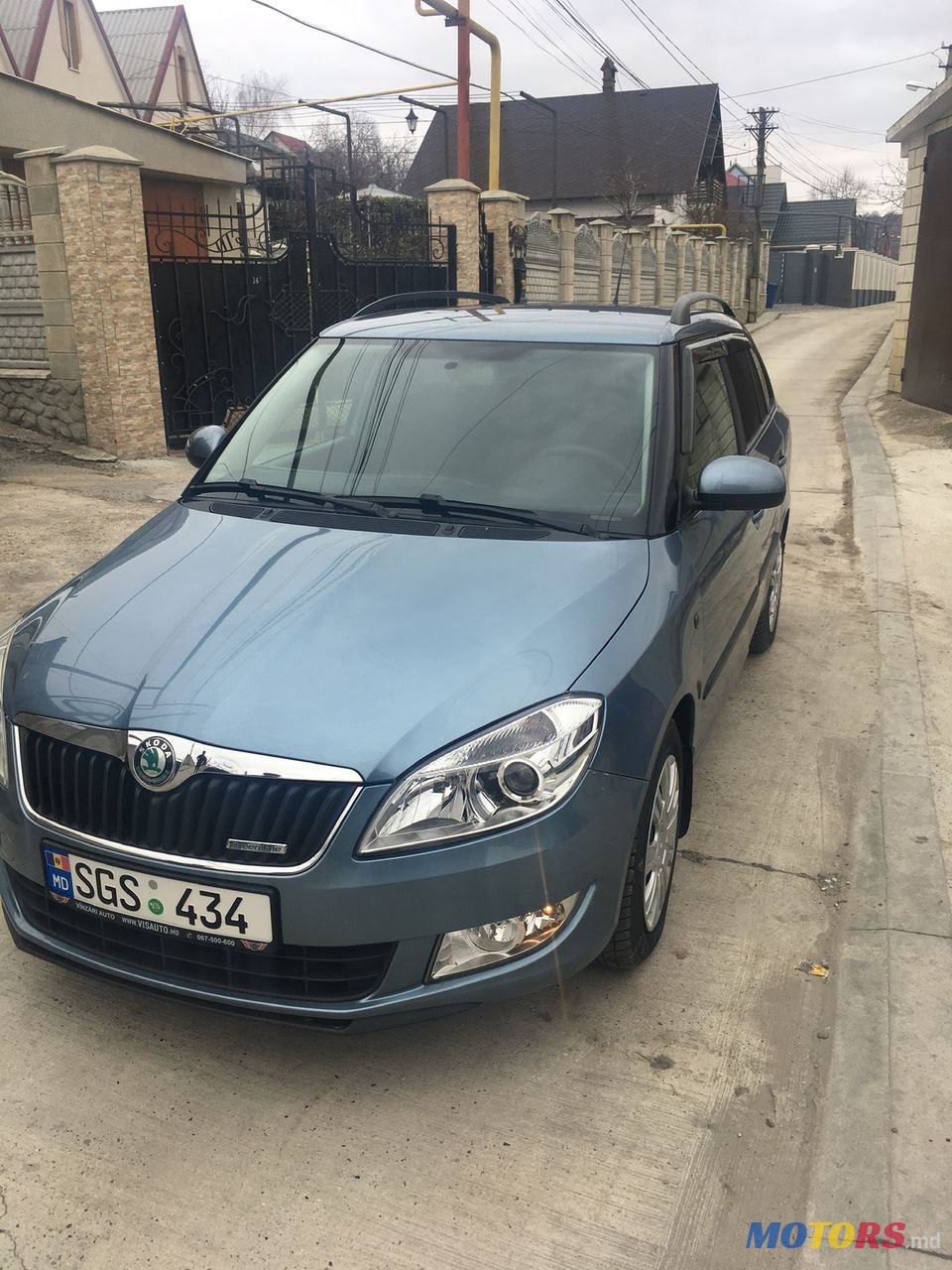 2011' Skoda Fabia photo #3