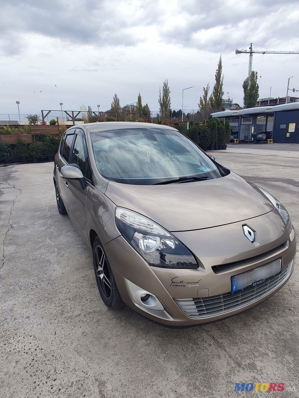 2010' Renault Grand Scenic photo #5