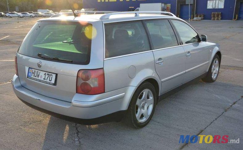 2003' Volkswagen Passat photo #2