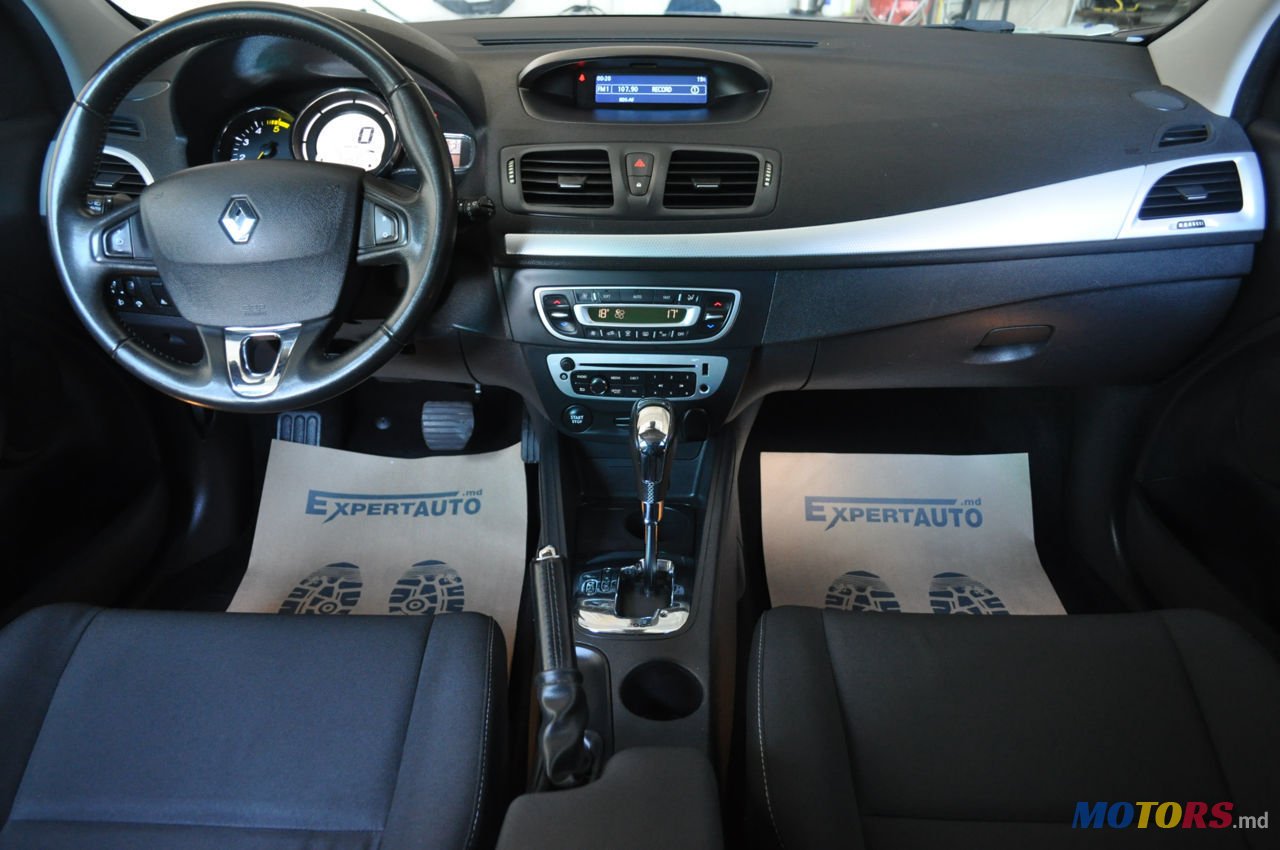 2014' Renault Megane photo #7