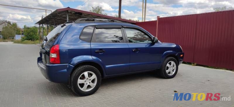 2005' Hyundai Tucson photo #2