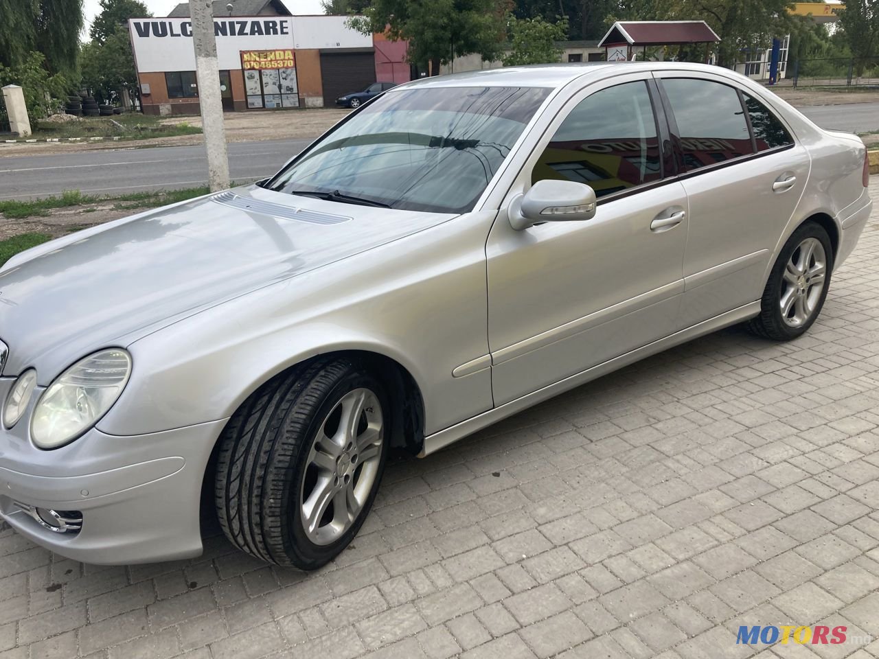 2007' Mercedes-Benz E Класс photo #3