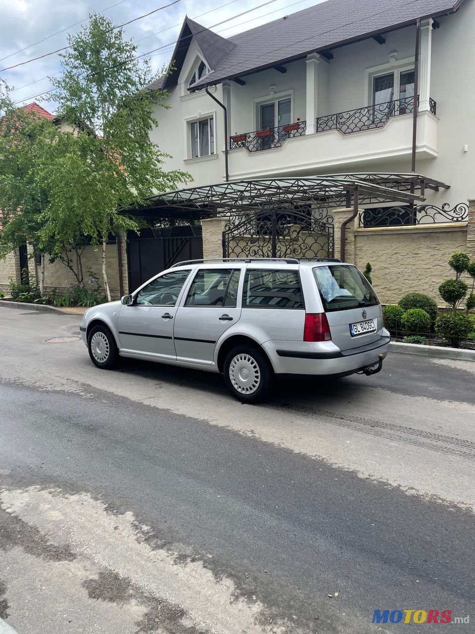 2002' Volkswagen Golf photo #3