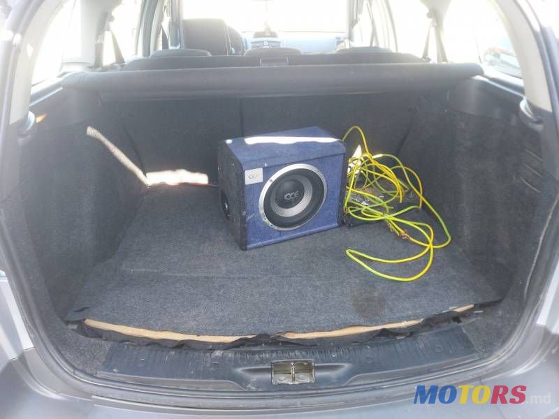 2004' Renault Megane photo #5