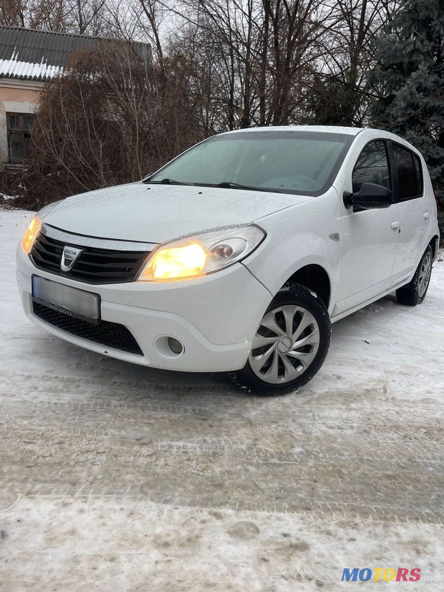 2012' Dacia Sandero photo #3