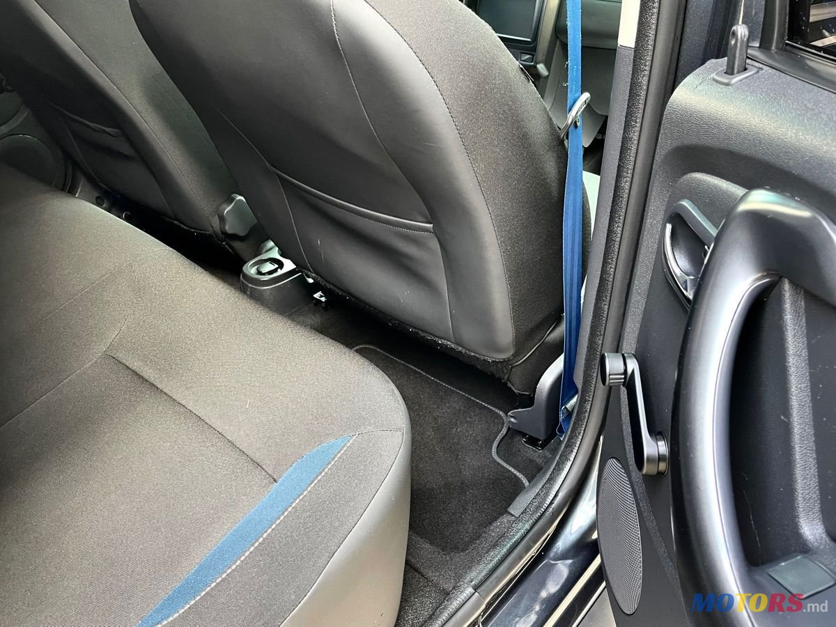 2015' Dacia Duster photo #6