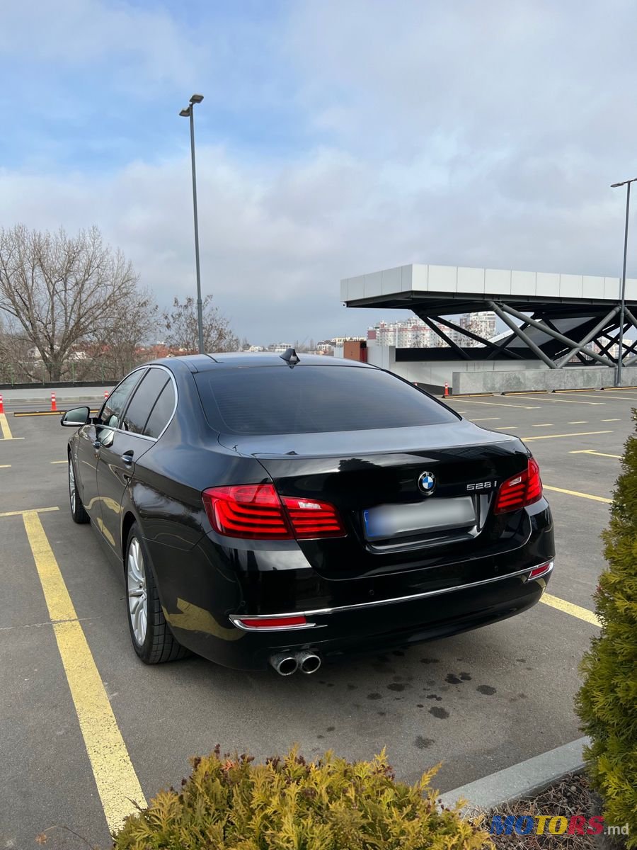 2014' BMW 5 Series photo #6