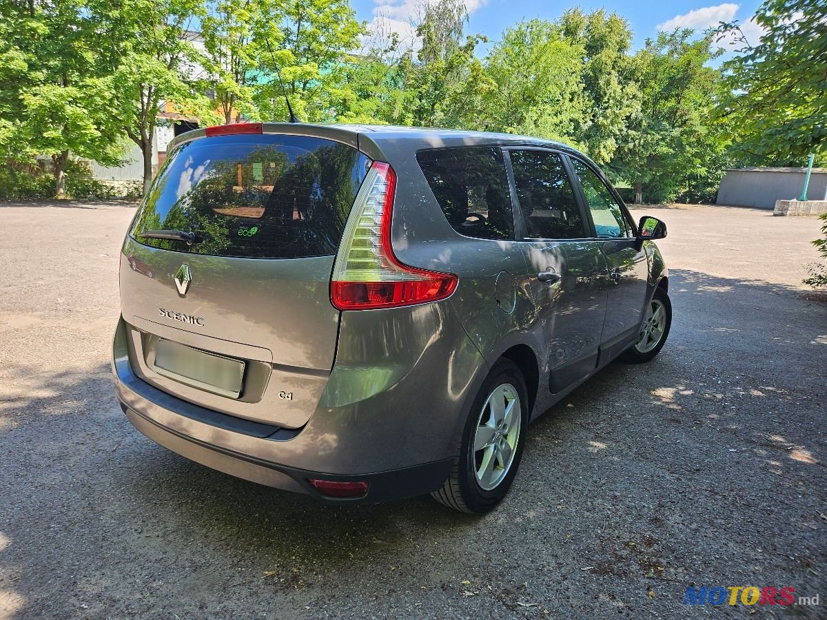 2009' Renault Grand Scenic photo #4