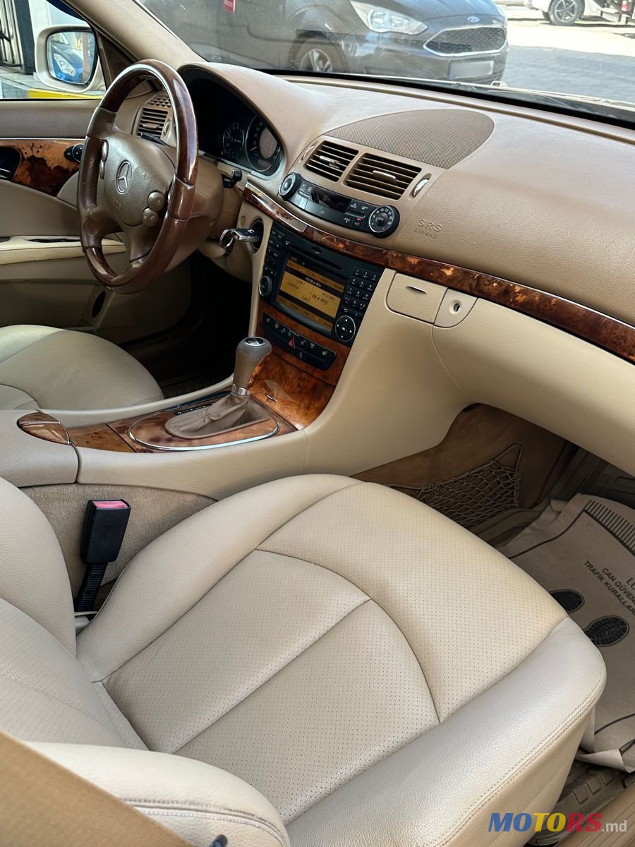 2010' Mercedes-Benz E Класс photo #6