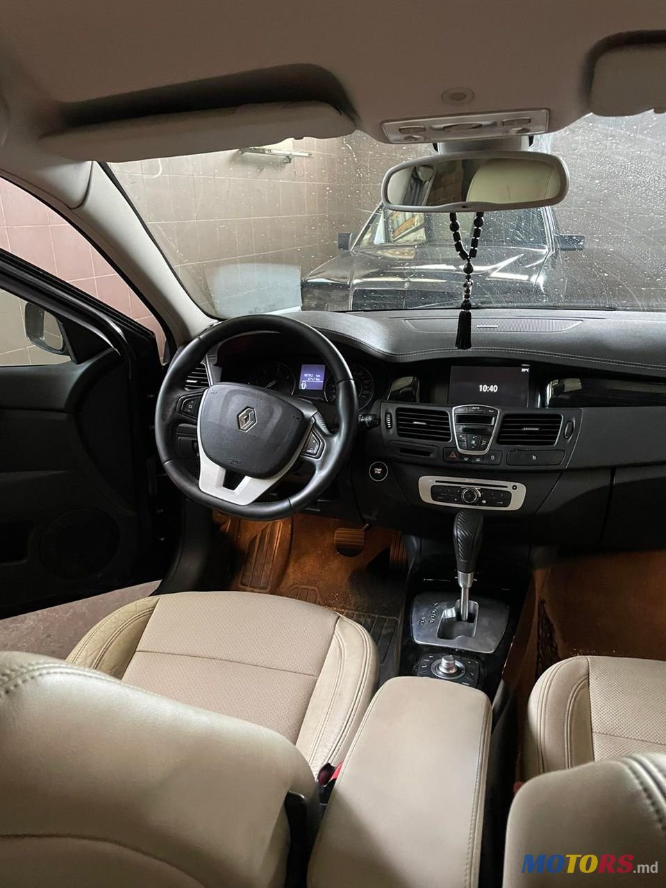 2013' Renault Laguna photo #6