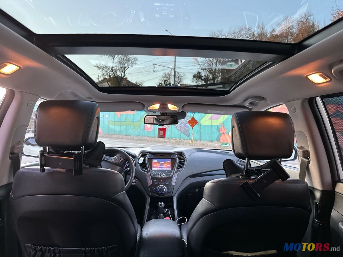 2015' Hyundai Santa Fe photo #6