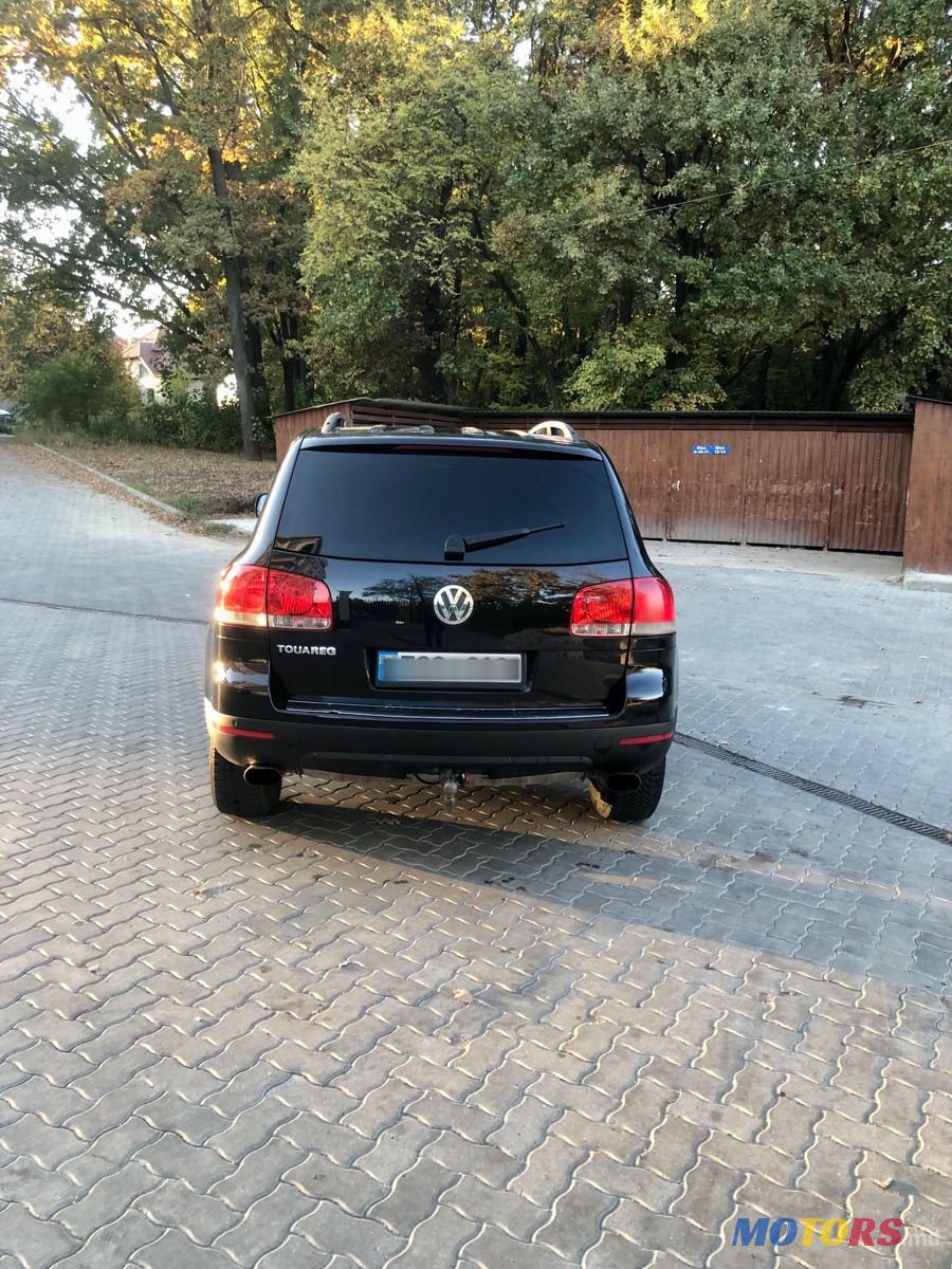 2006' Volkswagen Touareg photo #5