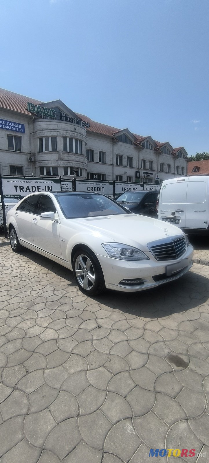 2011' Mercedes-Benz S 350 photo #2