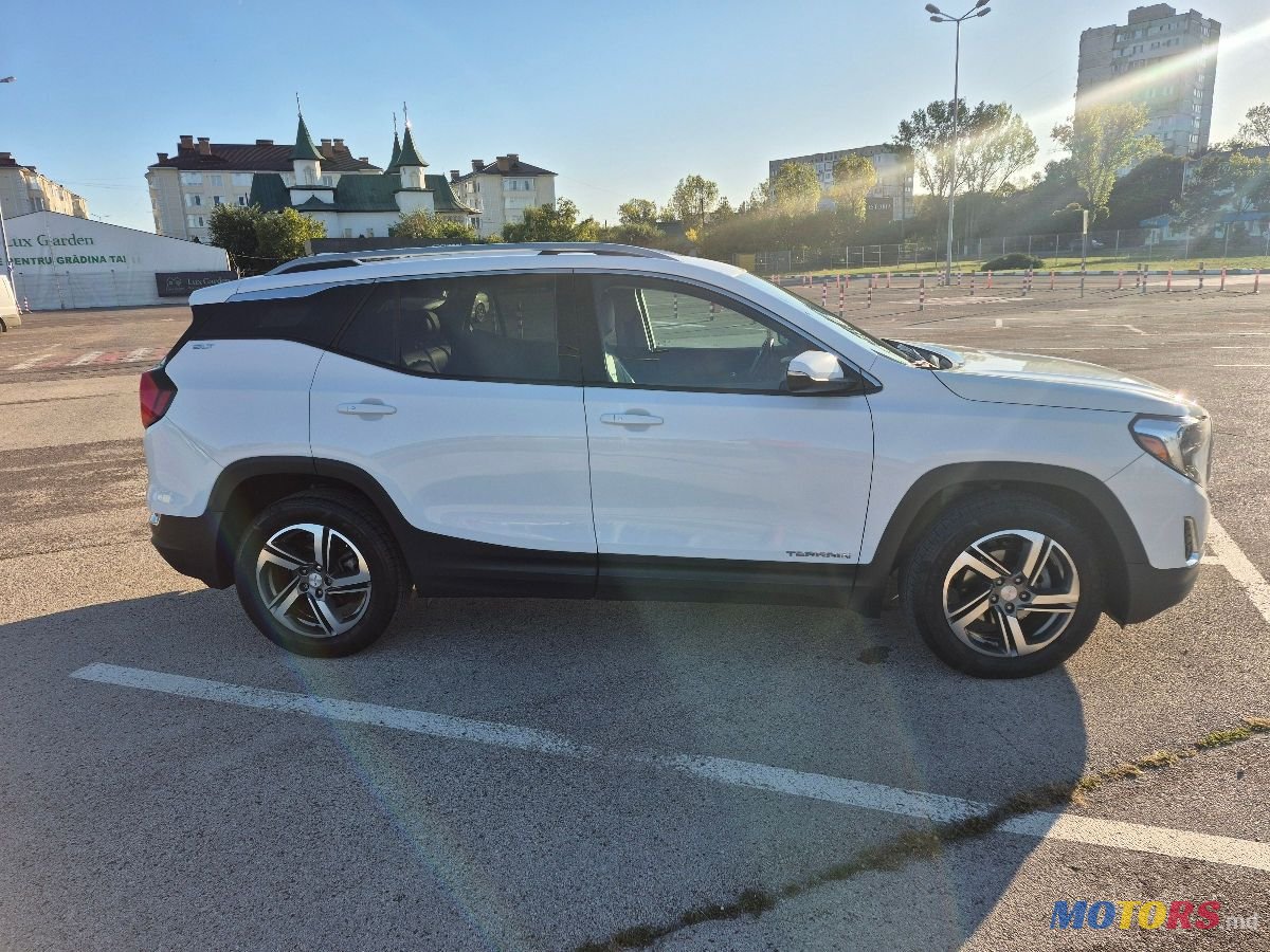 2020' GMC Terrain photo #3