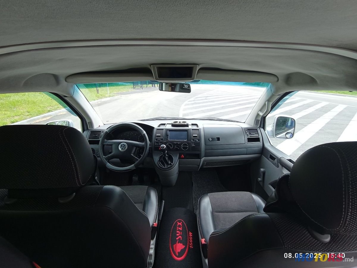 2004' Volkswagen Transporter photo #6