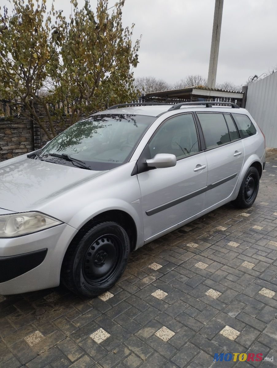 2008' Renault Megane photo #4