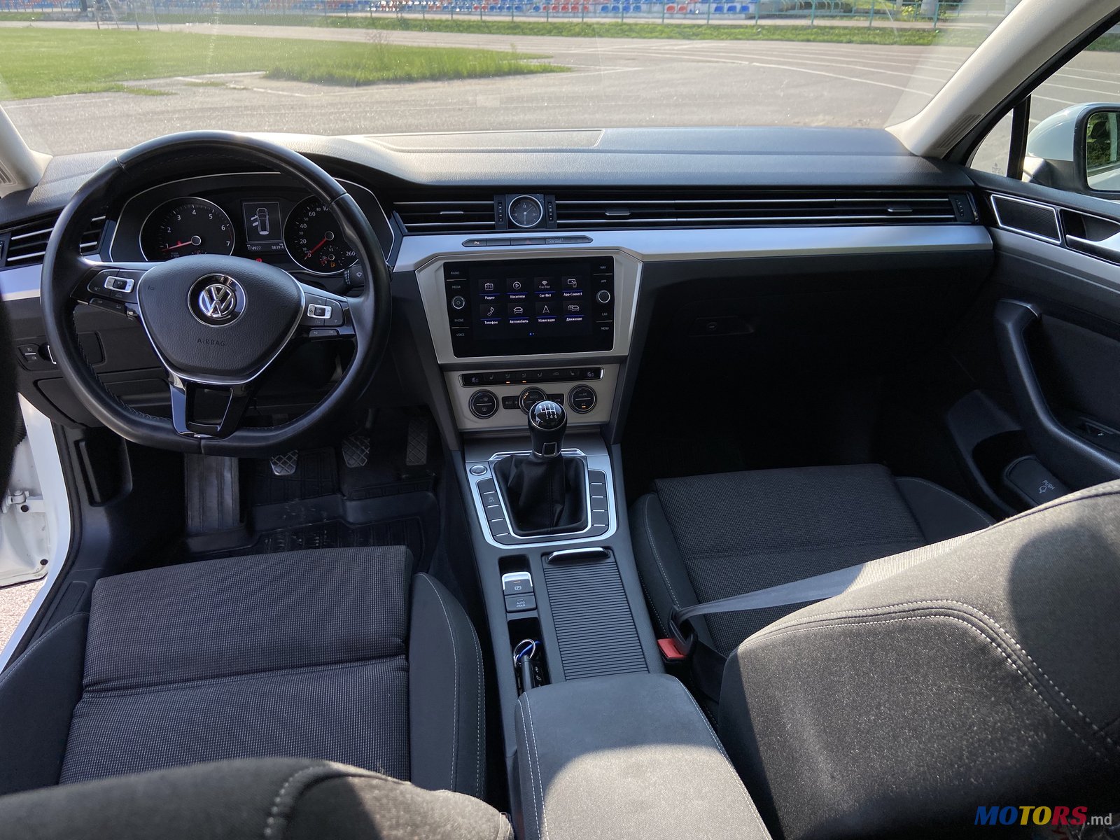 2018' Volkswagen Passat photo #5