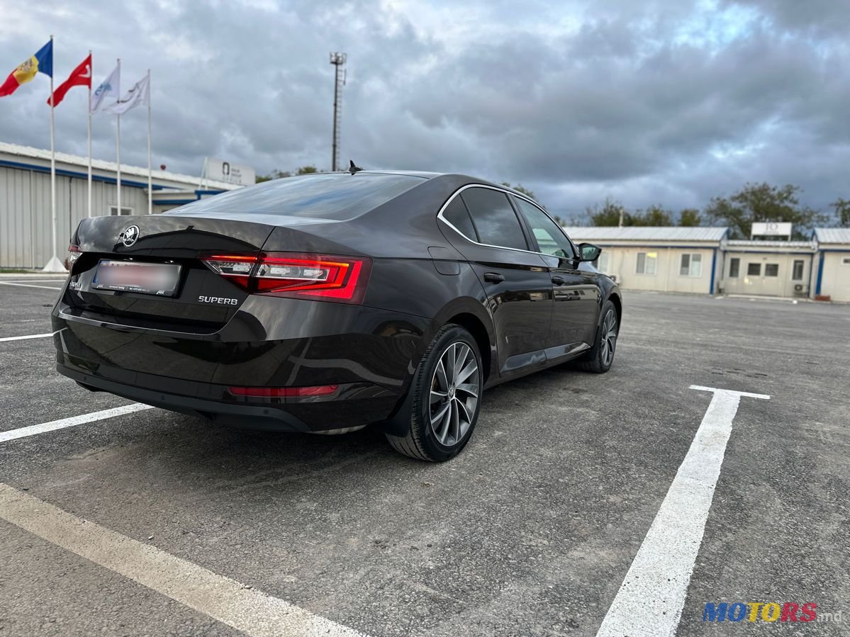 2017' Skoda Superb photo #5