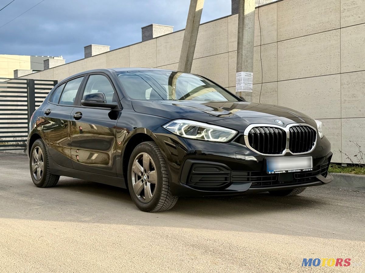 2021' BMW 1 Series photo #1