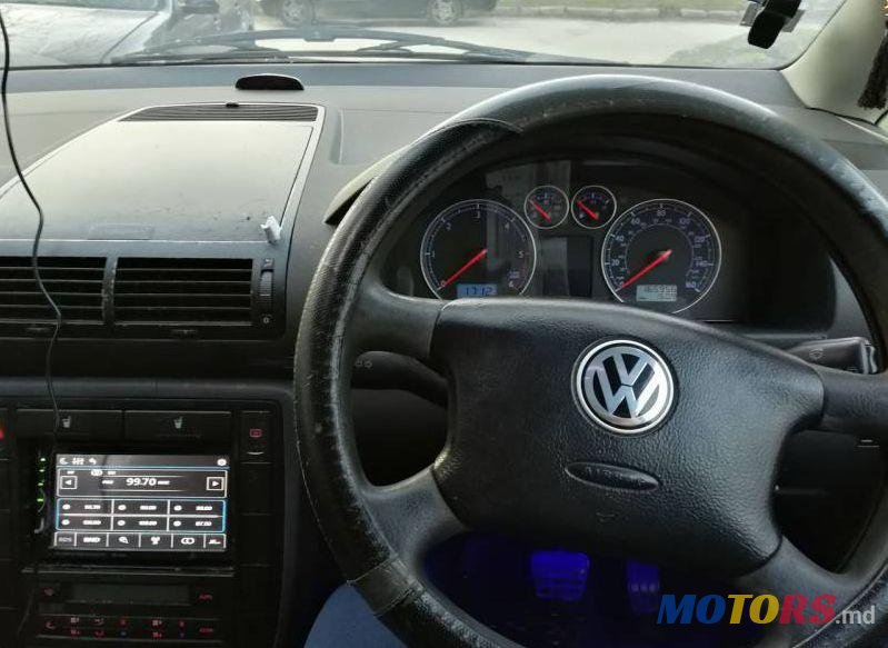 2001' Volkswagen Sharan photo #2