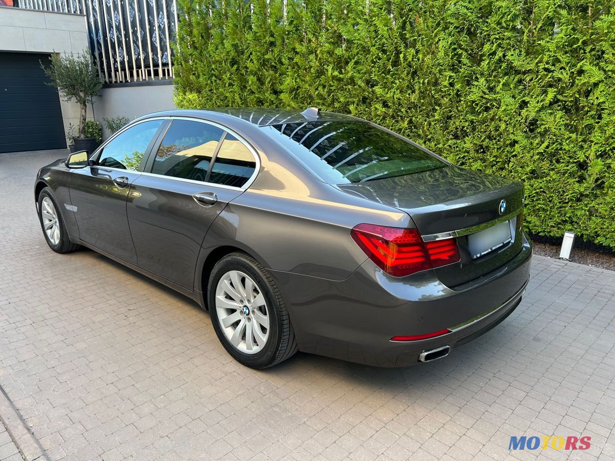 2012' BMW 7 Series photo #3