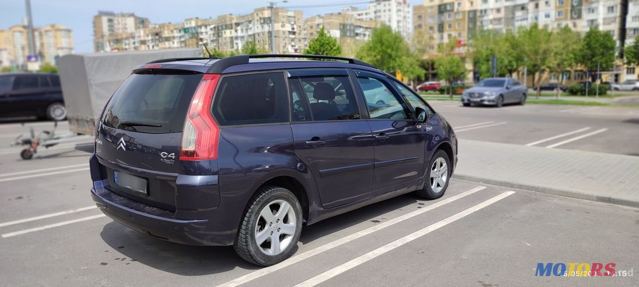 2008' Citroen C4 Picasso photo #3