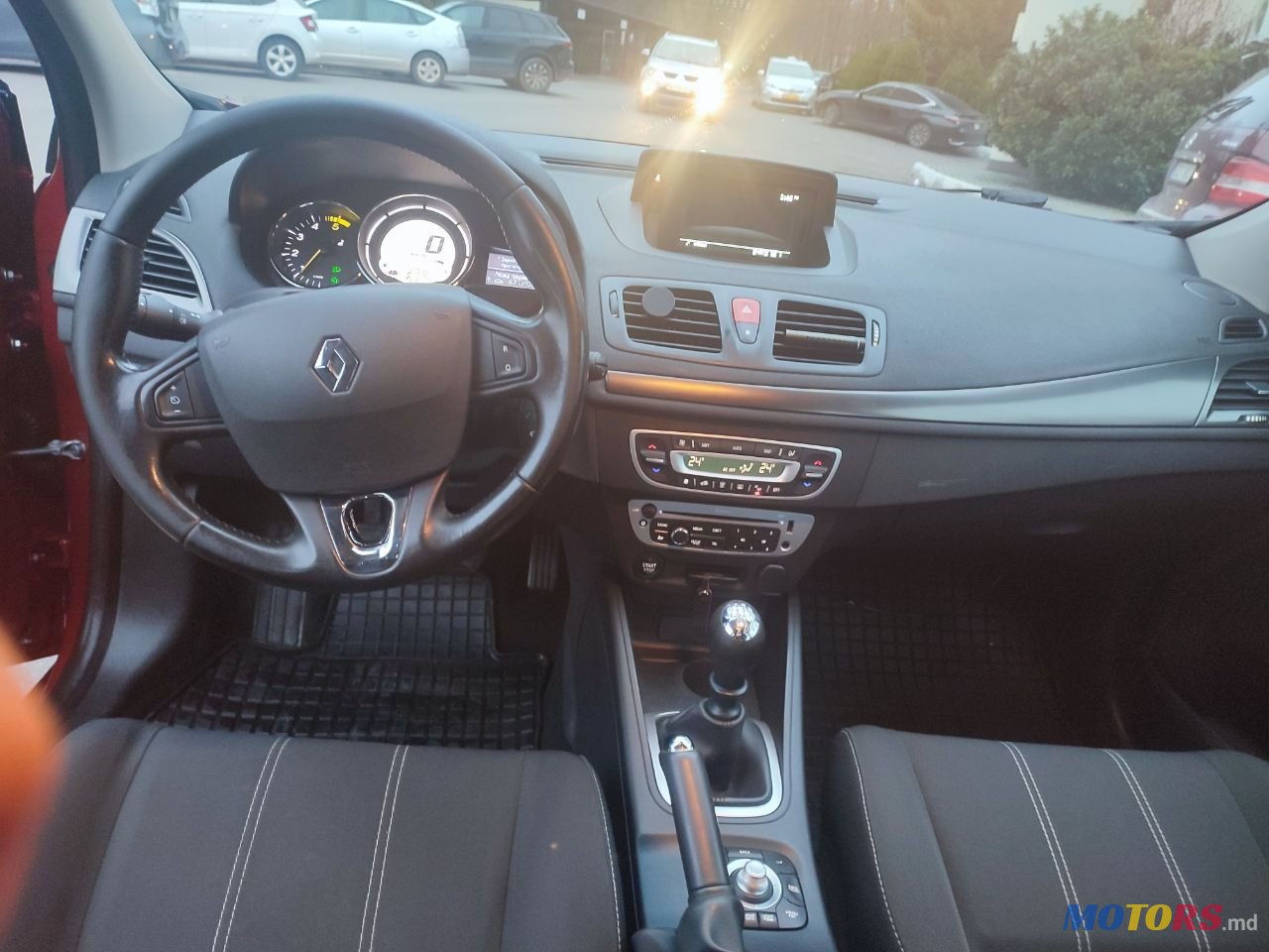 2014' Renault Megane photo #5