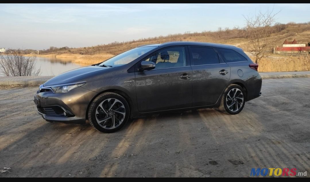 2016' Toyota Auris photo #6