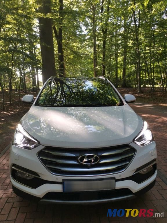 2018' Hyundai Santa Fe photo #1