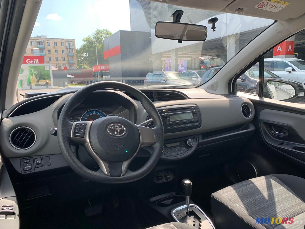 2016' Toyota Yaris photo #4