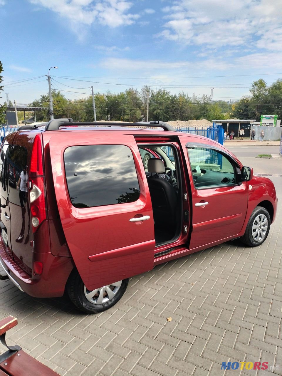 2011' Renault Kangoo photo #5