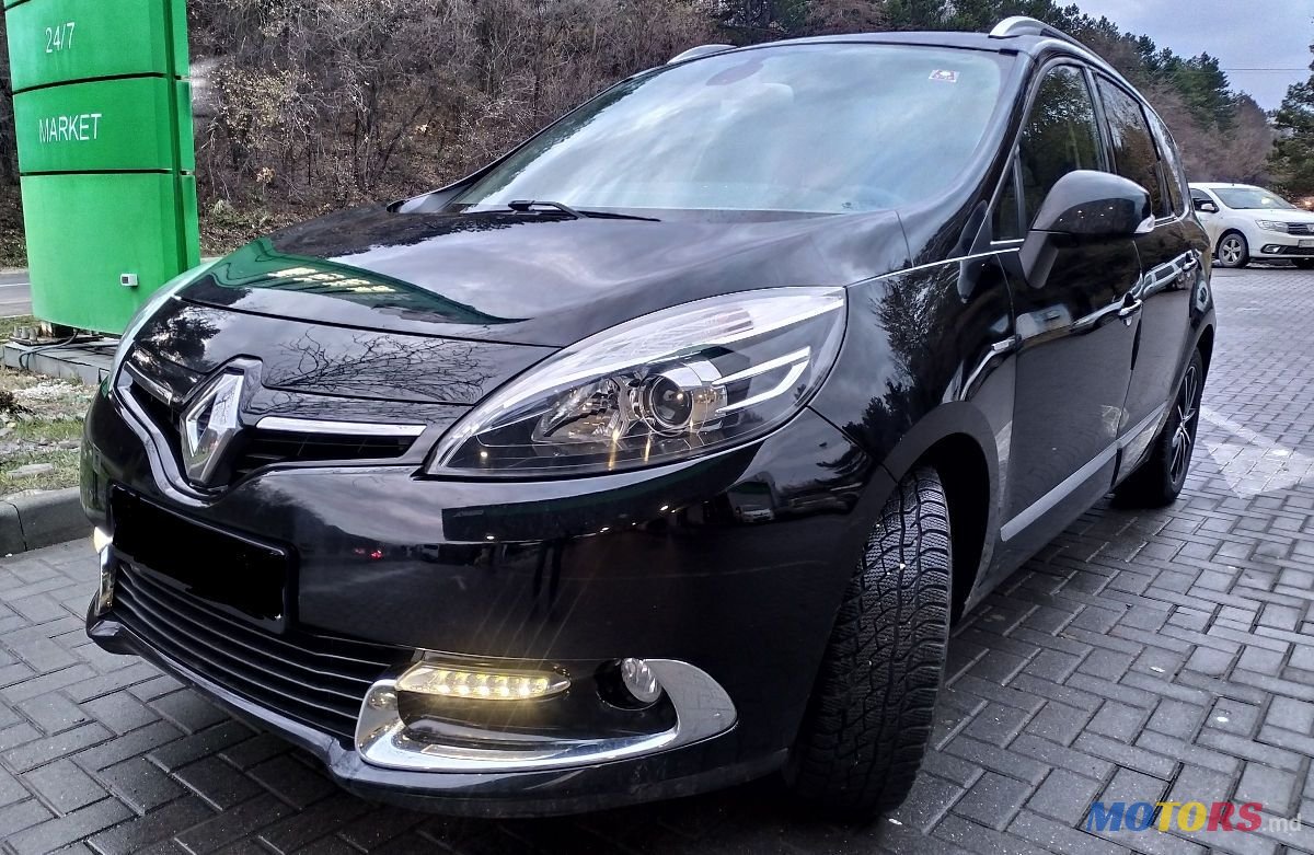 2013' Renault Grand Scenic photo #1