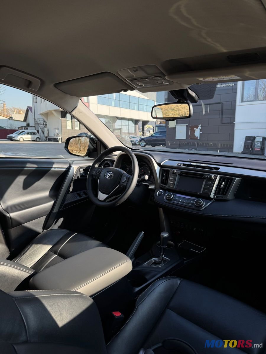 2014' Toyota RAV4 photo #3