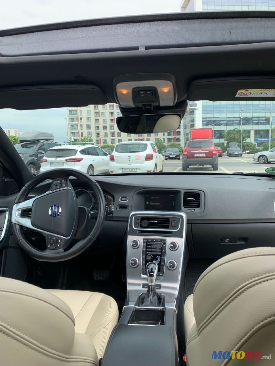 2015' Volvo V60 photo #5