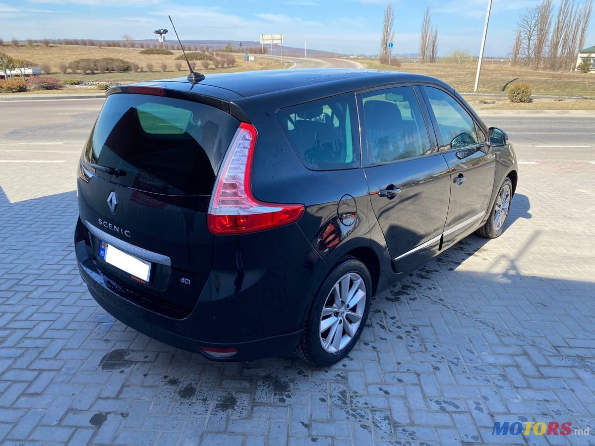 2013' Renault Grand Scenic photo #4