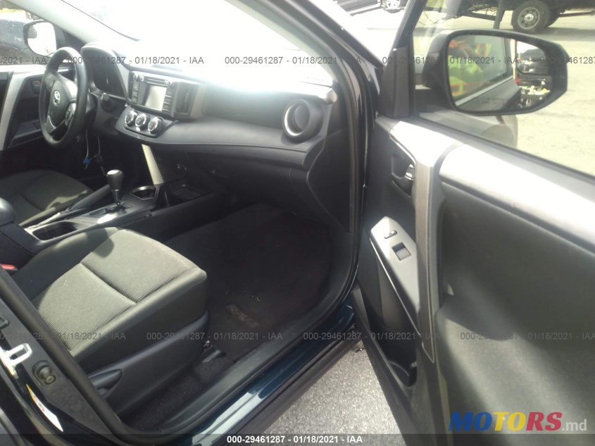 2018' Toyota RAV4 photo #6